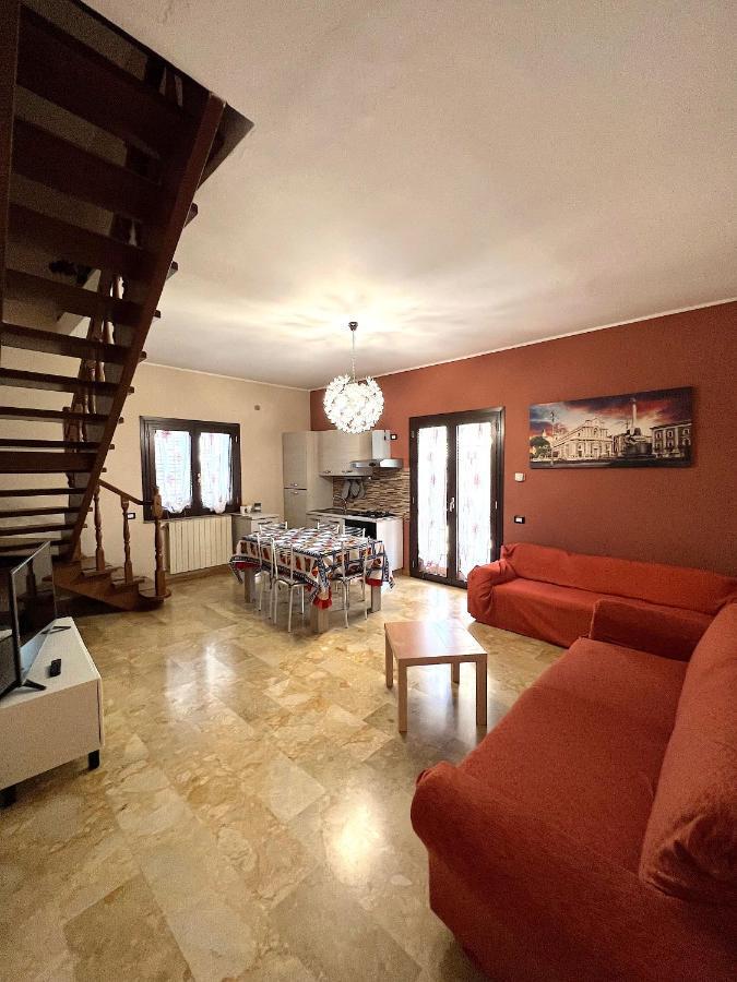 Casa Vacanze Volpe Dell'Etna Nicolosi Buitenkant foto